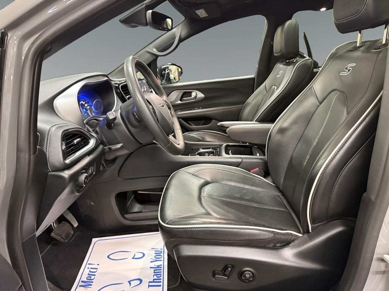 2025 Chrysler Pacifica Limited FWD Photo