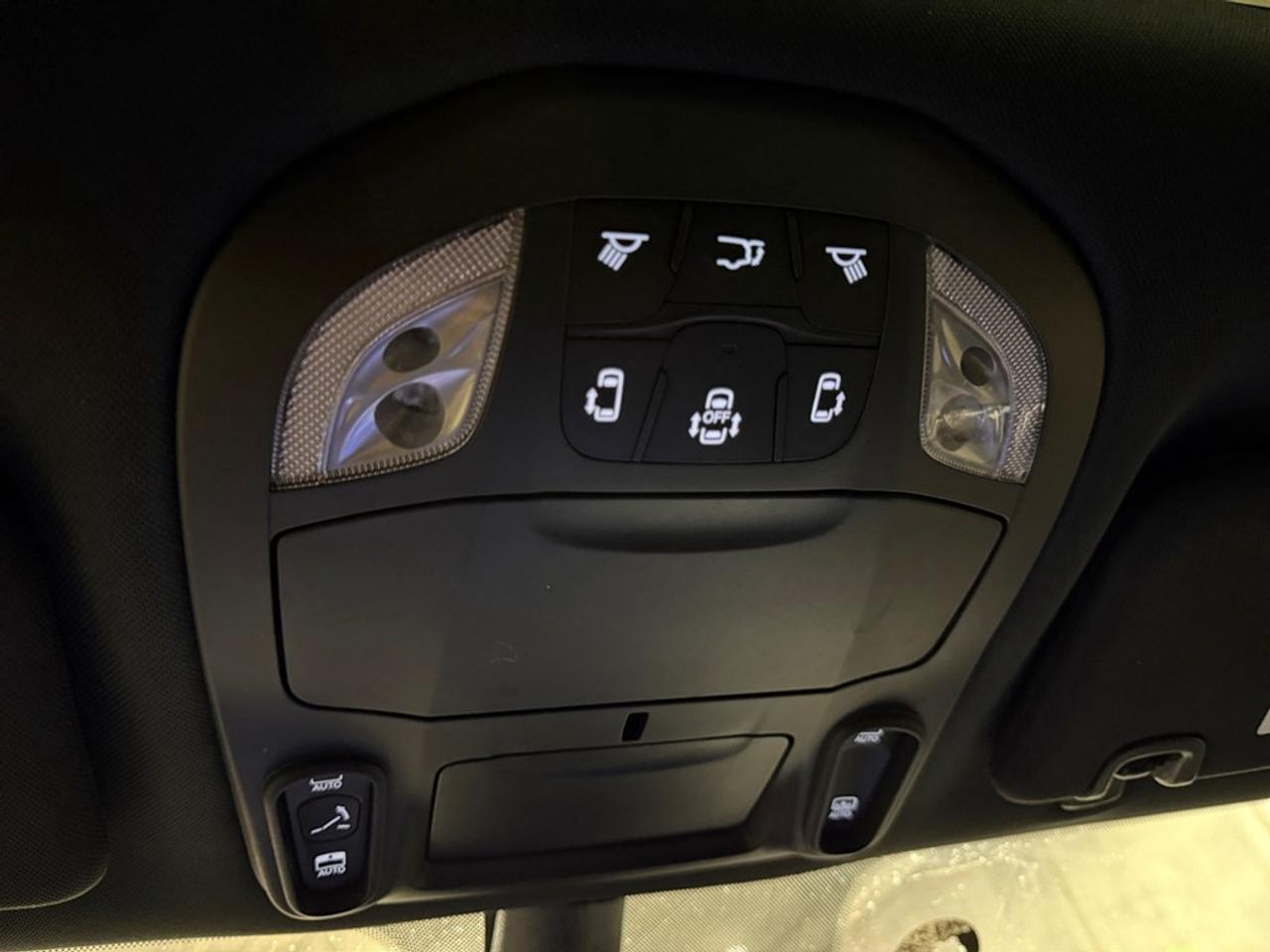 2025 Chrysler Pacifica Limited FWD Photo