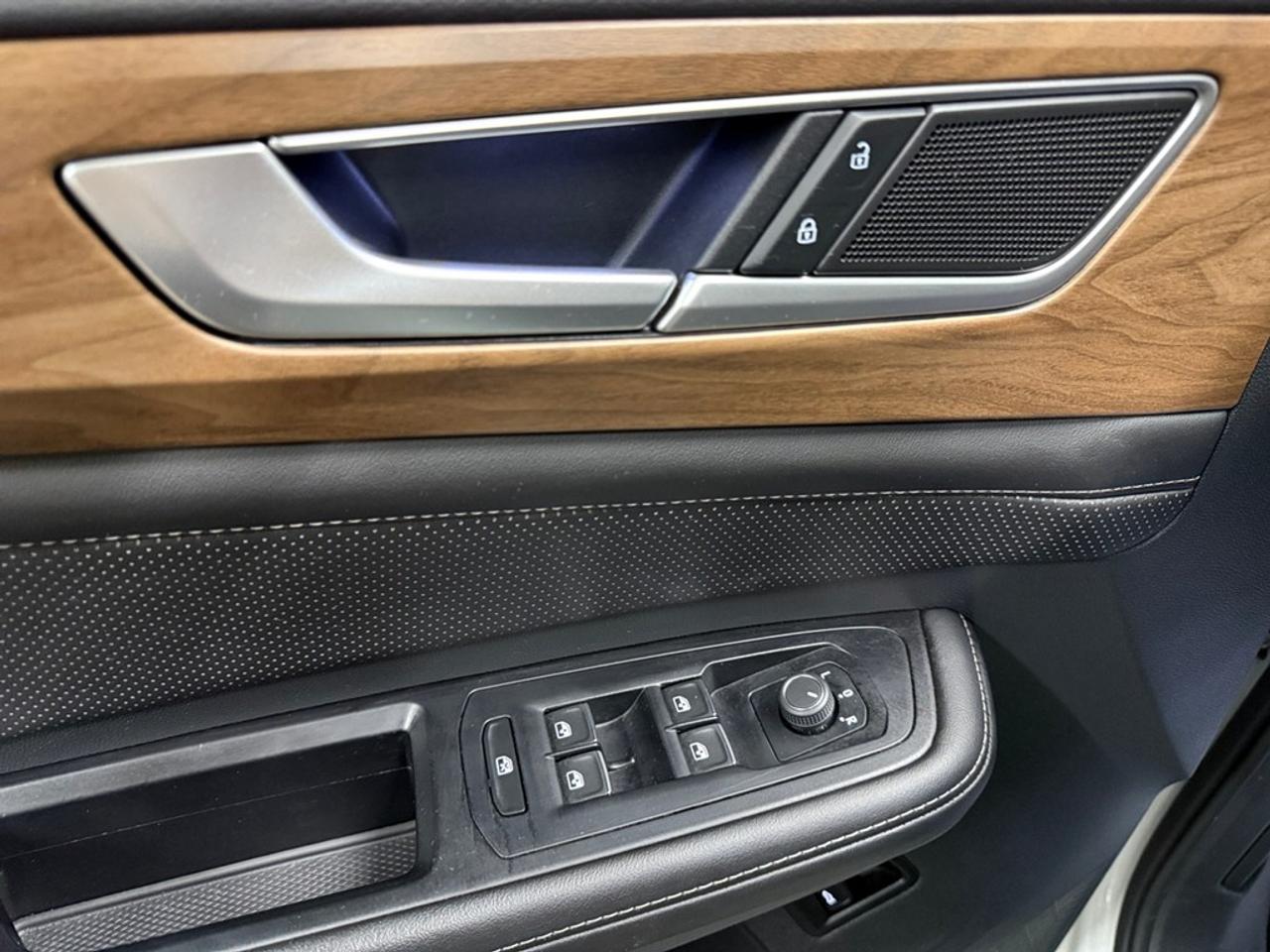 2025 Volkswagen Atlas Comfortline 2.0 TSI 4MOTION Photo