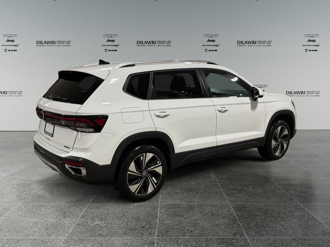 2026 Volkswagen Taos Comfortline 4Motion Photo