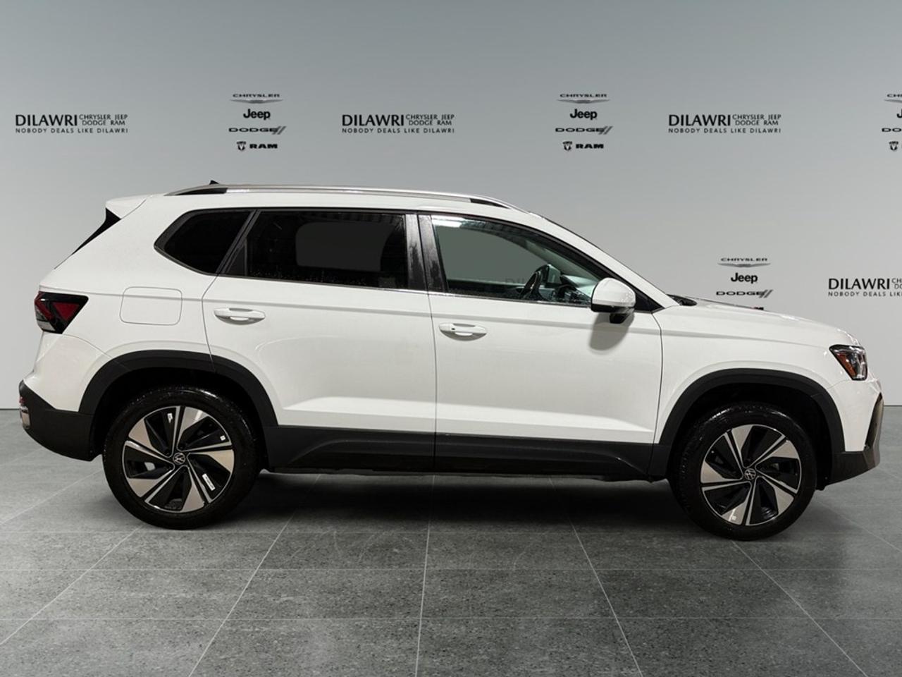 2026 Volkswagen Taos Comfortline 4Motion Photo