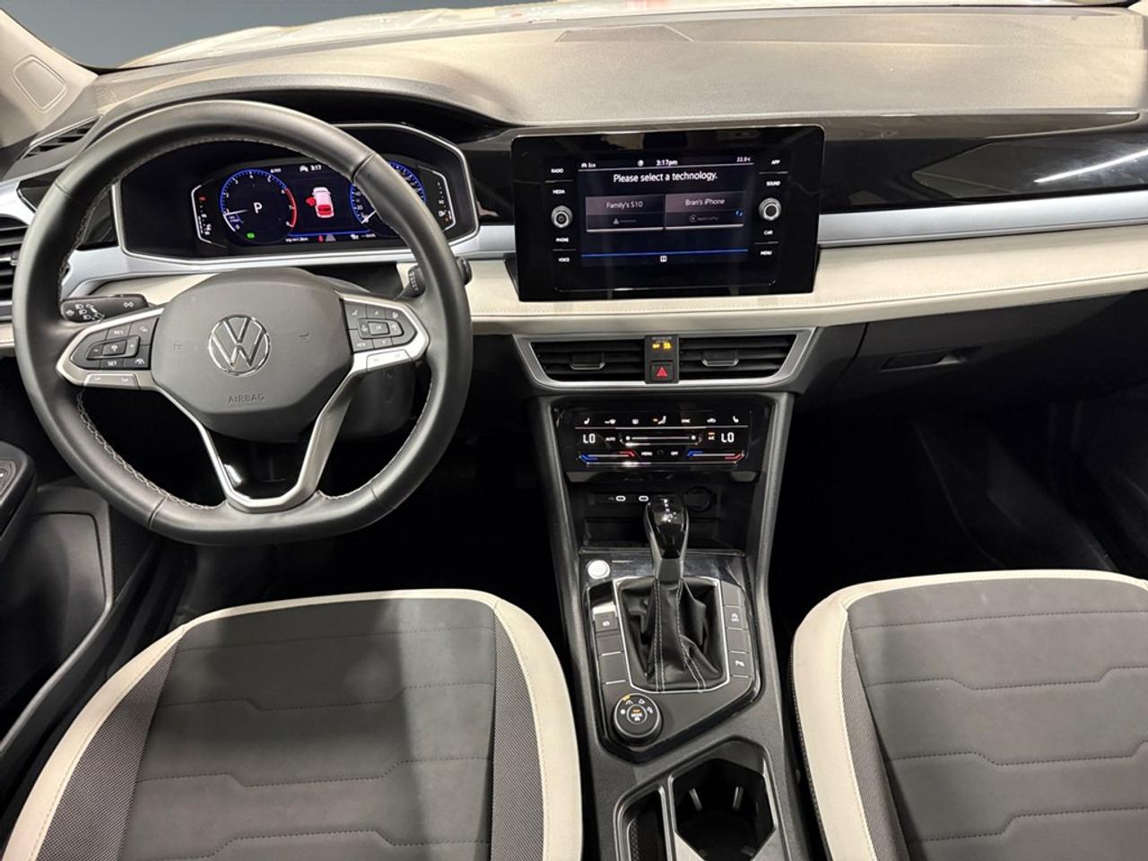 2026 Volkswagen Taos Comfortline 4Motion Photo