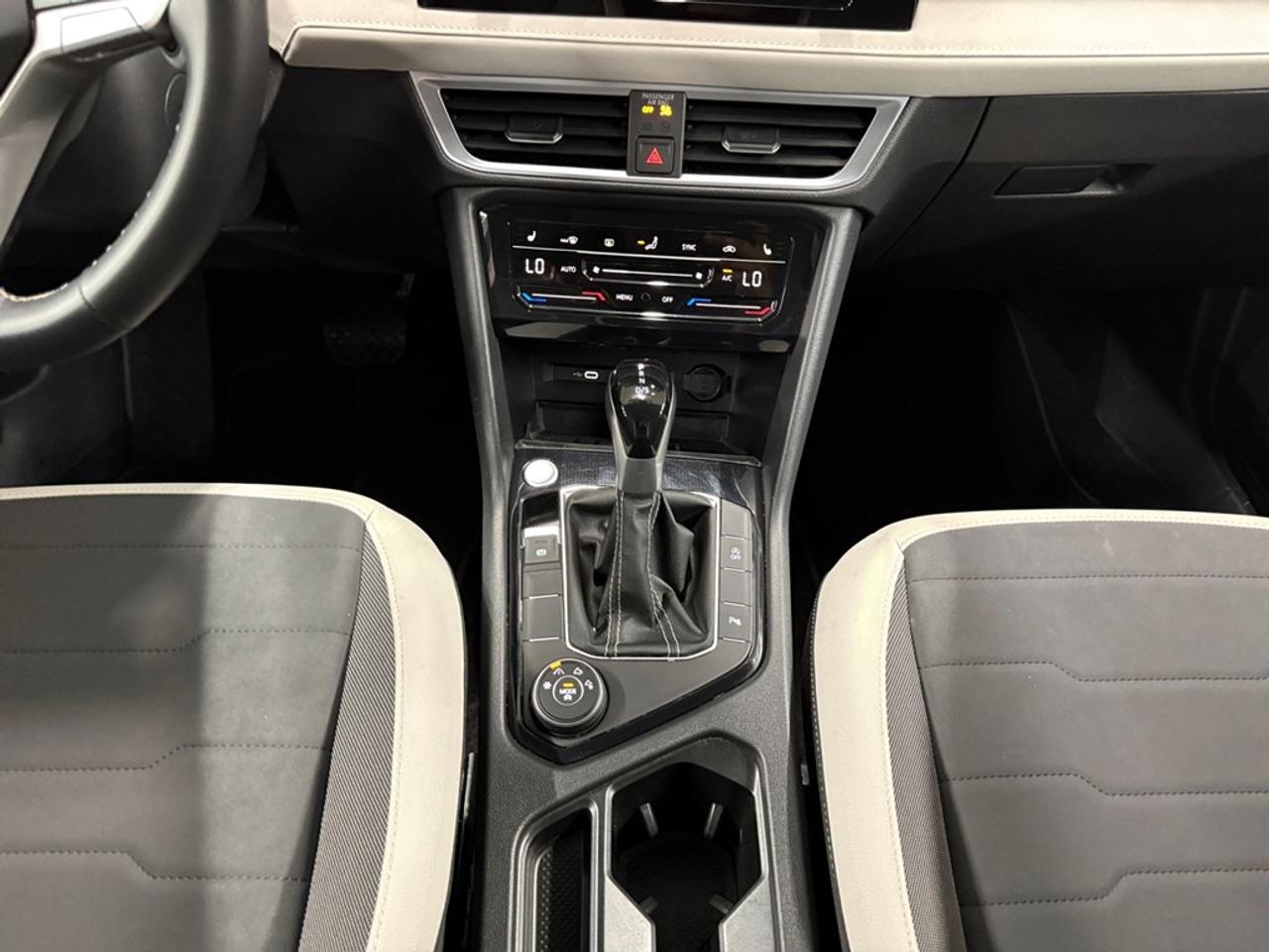 2026 Volkswagen Taos Comfortline 4Motion Photo