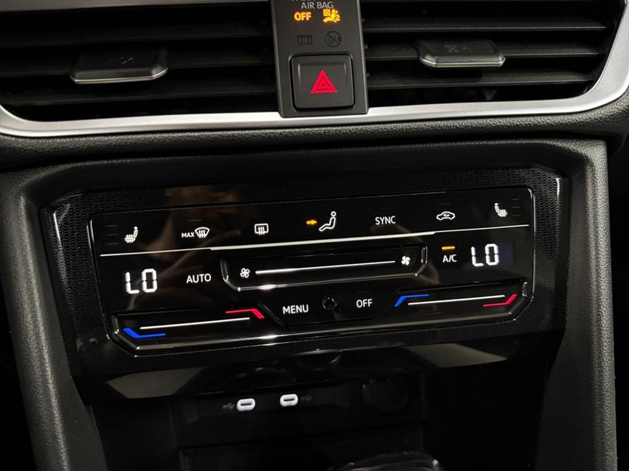 2026 Volkswagen Taos Comfortline 4Motion Photo