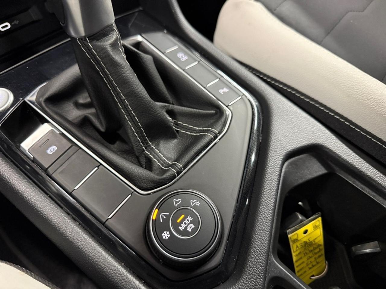 2026 Volkswagen Taos Comfortline 4Motion Photo
