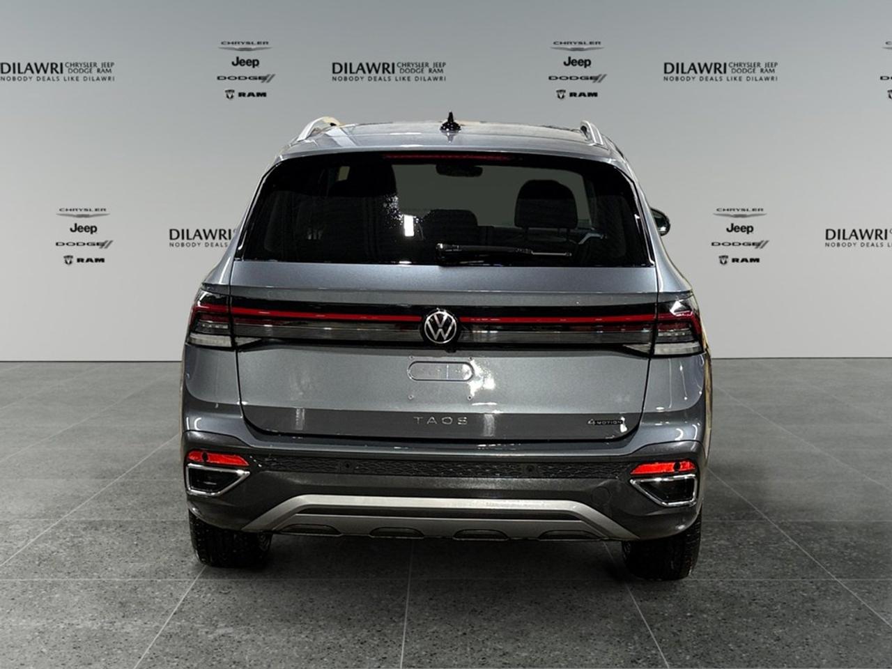 2026 Volkswagen Taos Comfortline 4Motion Photo3