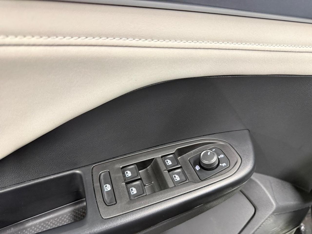 2026 Volkswagen Taos Comfortline 4Motion Photo