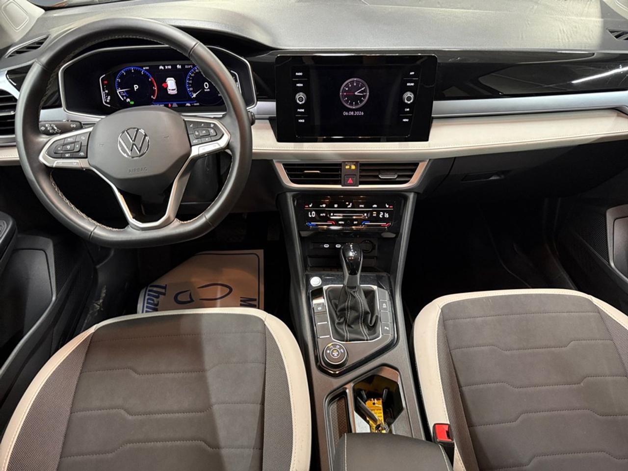 2026 Volkswagen Taos Comfortline 4Motion Photo