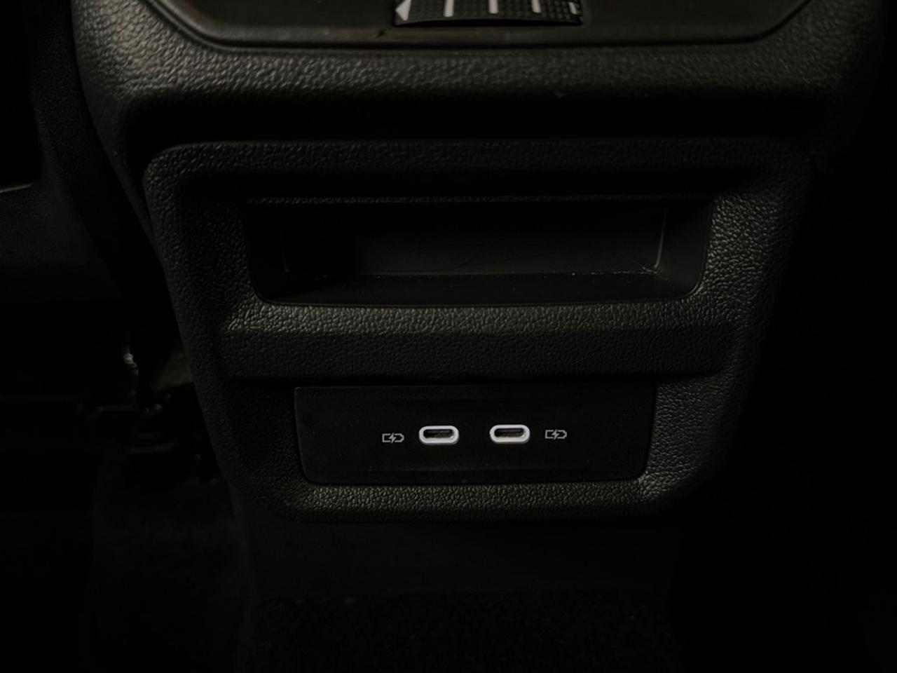 2026 Volkswagen Taos Comfortline 4Motion Photo