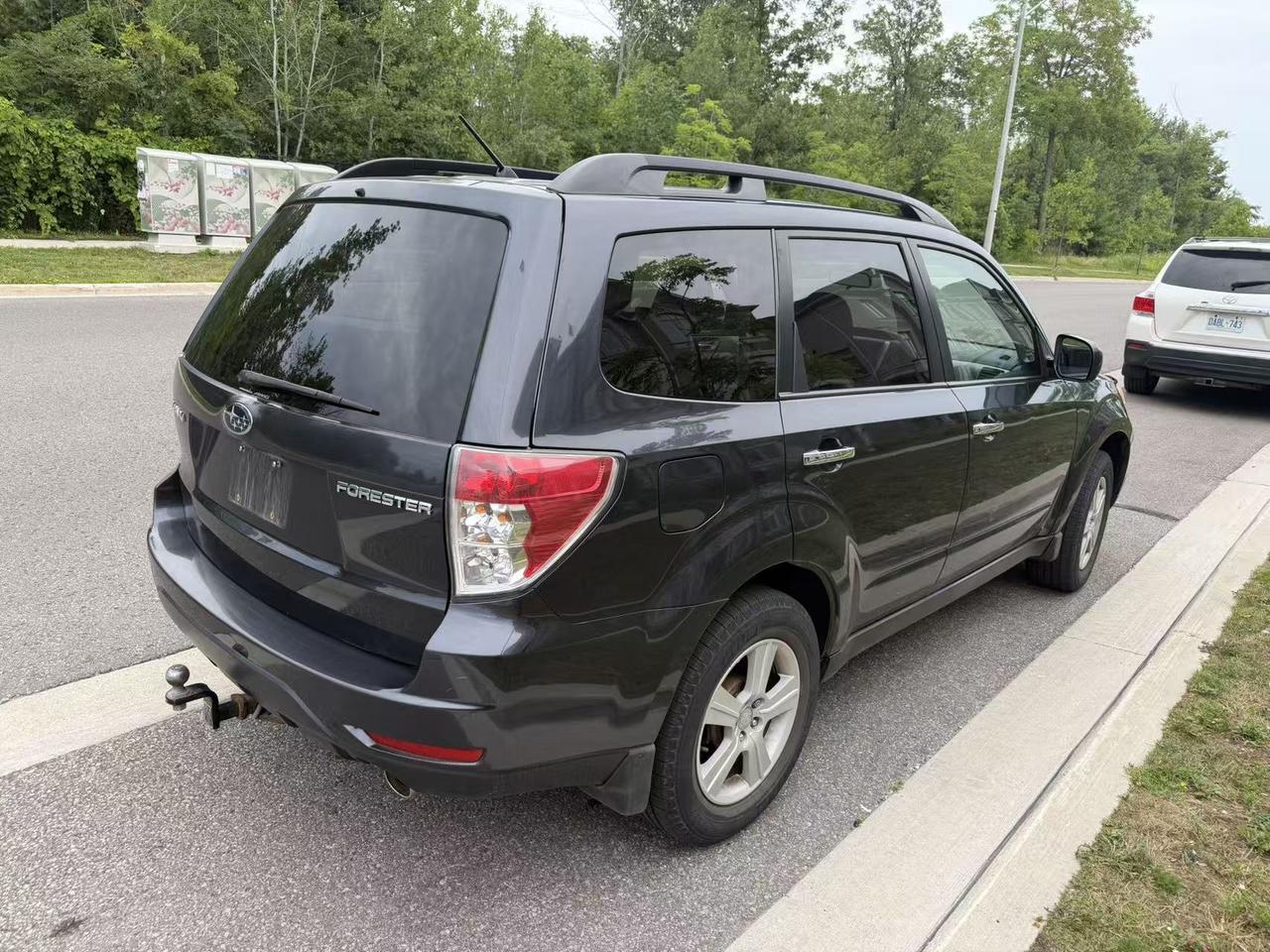 2009 Subaru Forester 4dr Auto X w/Premium Pkg Photo3