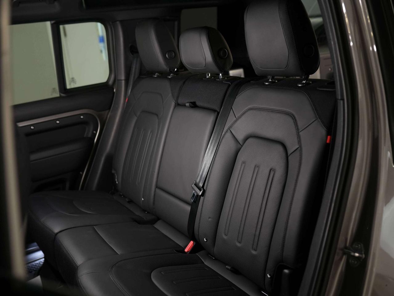 2023 Land Rover Defender X | P400 | PANO | MERIDIAN | 22 IN Photo