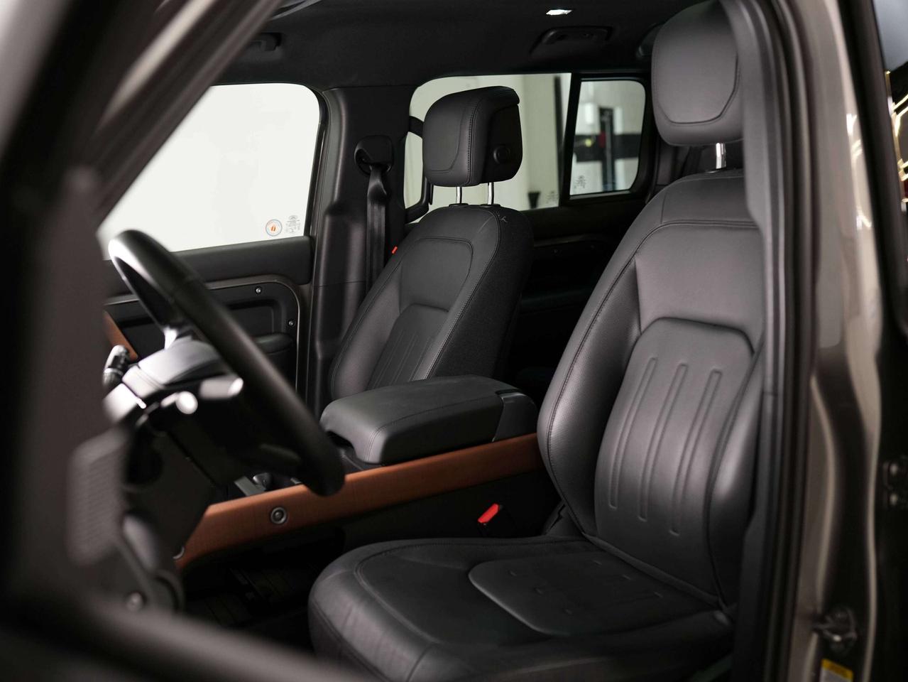 2023 Land Rover Defender X | P400 | PANO | MERIDIAN | 22 IN Photo