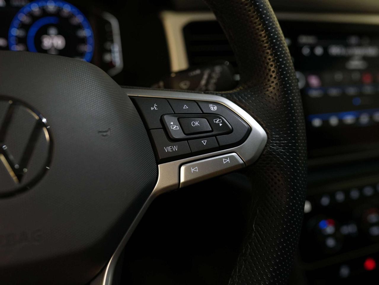 2021 Volkswagen Atlas R-LINE | EXECLINE | 6 PASS | PANO | 21 IN Photo