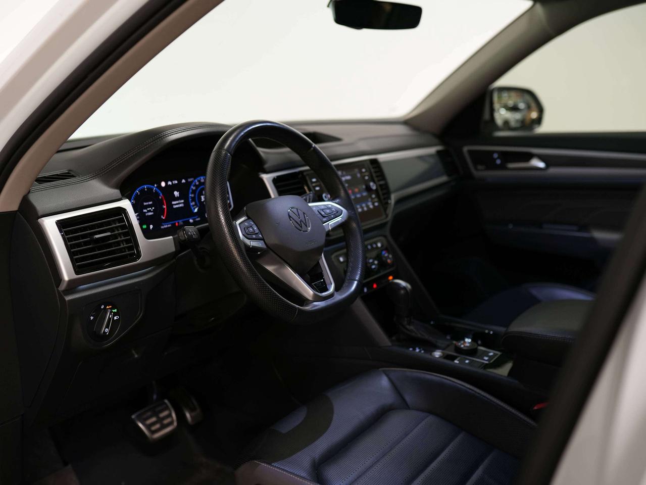 2021 Volkswagen Atlas R-LINE | EXECLINE | 6 PASS | PANO | 21 IN Photo