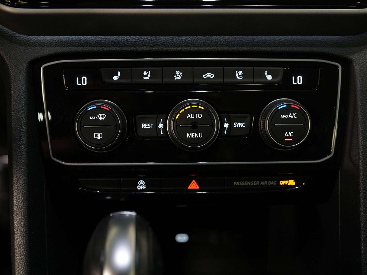 2021 Volkswagen Atlas R-LINE | EXECLINE | 6 PASS | PANO | 21 IN Photo