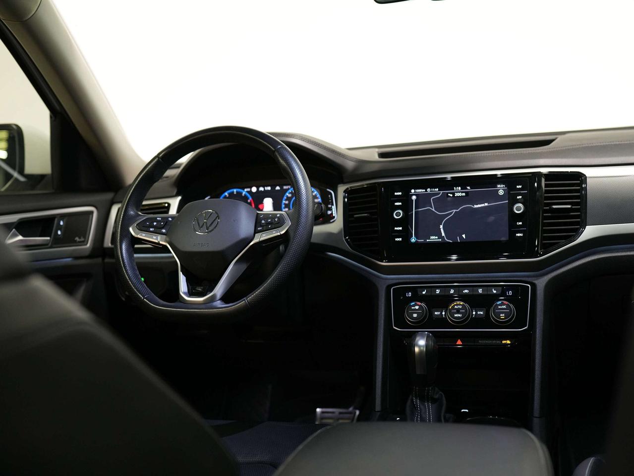 2021 Volkswagen Atlas R-LINE | EXECLINE | 6 PASS | PANO | 21 IN Photo