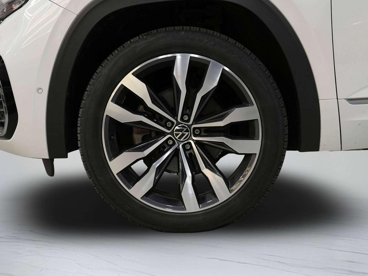 2021 Volkswagen Atlas R-LINE | EXECLINE | 6 PASS | PANO | 21 IN Photo