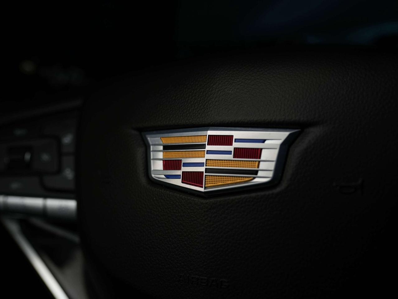 2023 Cadillac Escalade SPORT | REAR ENTERTAINMENT | 7 PASS | 22 IN Photo