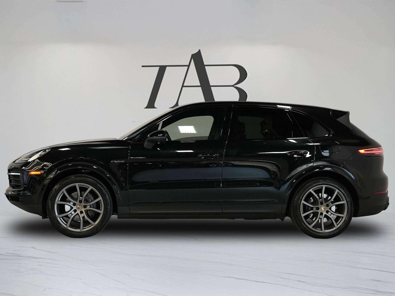 2023 Porsche Cayenne PLATINUM EDITION | E-HYBRID | PREMIUM PLUS | 21 IN Photo