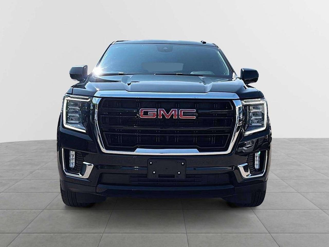 2024 GMC Yukon SLE Photo