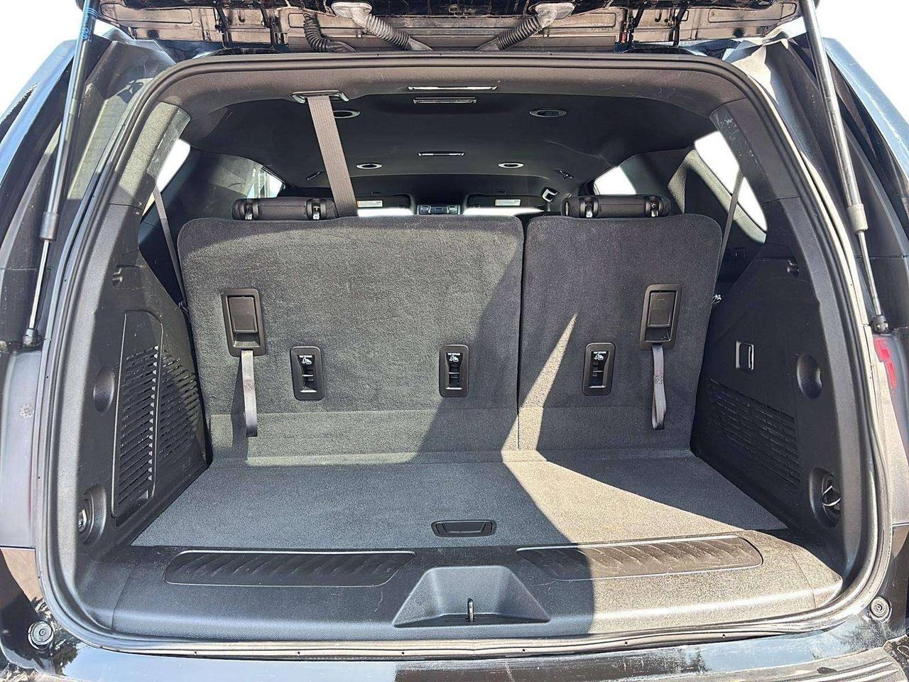 2024 GMC Yukon SLE Photo