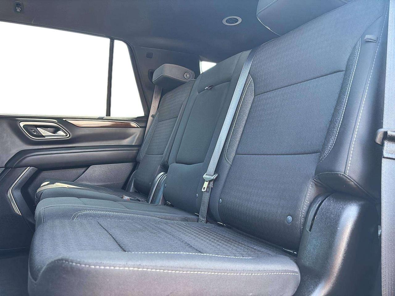 2024 GMC Yukon SLE Photo