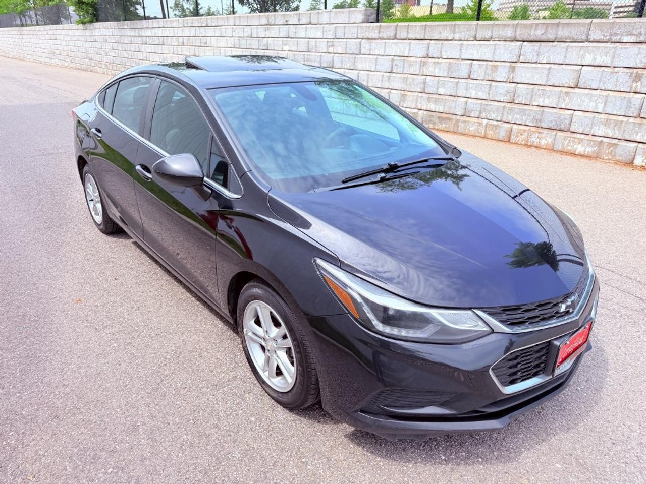 2016 Chevrolet Cruze 1LT 4dr Sedan (1.4L 4cyl Turbo 6A) Photo