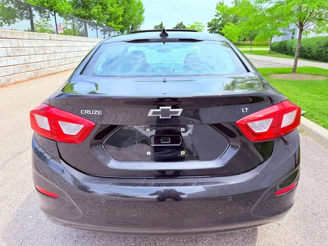 2016 Chevrolet Cruze 1LT 4dr Sedan (1.4L 4cyl Turbo 6A) Photo