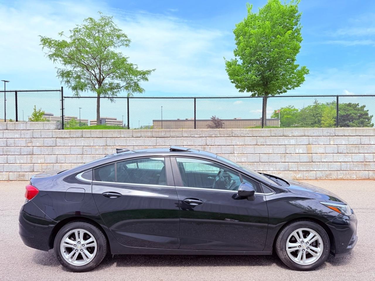 2016 Chevrolet Cruze 1LT 4dr Sedan (1.4L 4cyl Turbo 6A) Photo