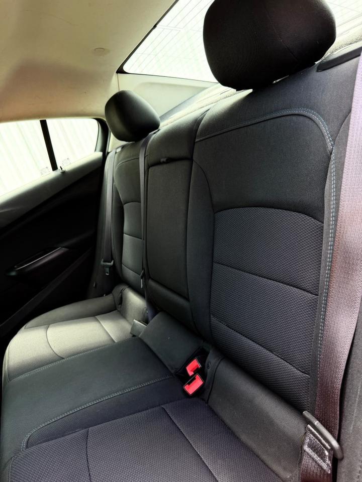 2016 Chevrolet Cruze 1LT 4dr Sedan (1.4L 4cyl Turbo 6A) Photo