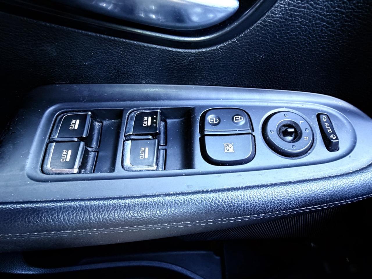 2015 Kia Rondo GLS(Middle grade) Photo