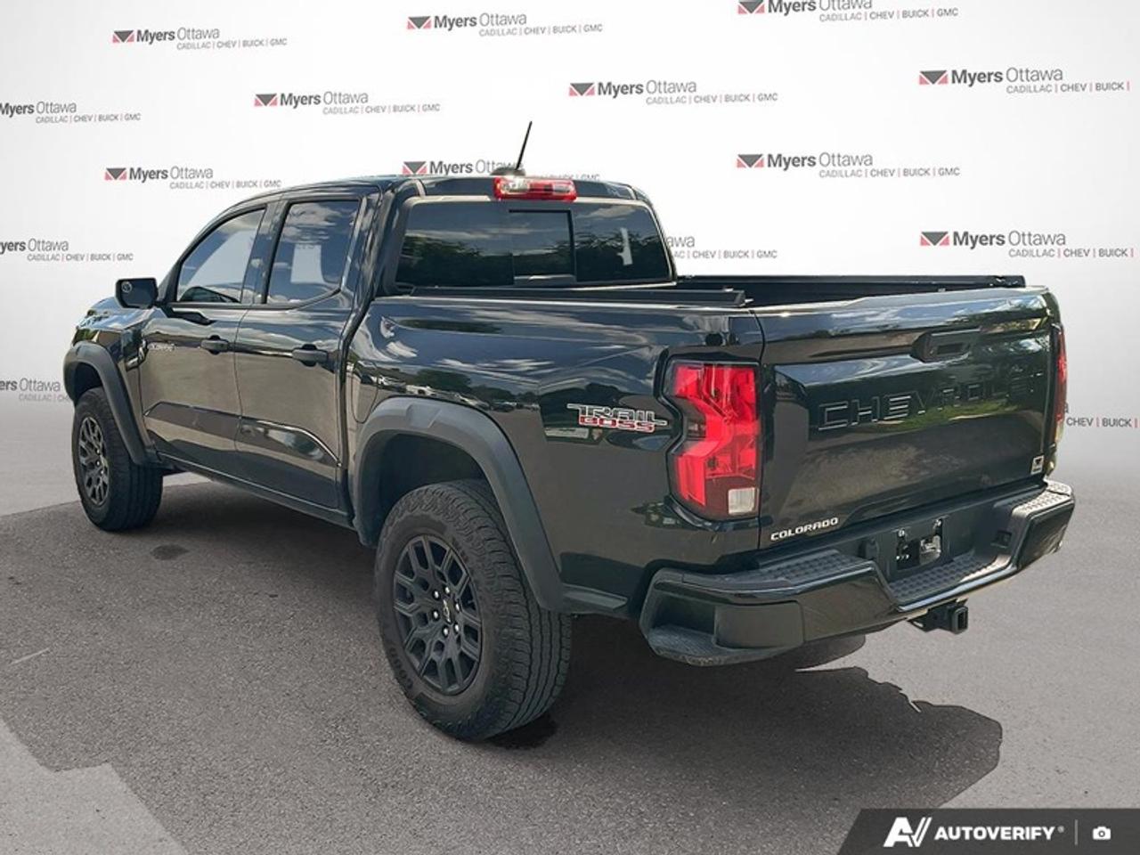 2024 Chevrolet Colorado Trail Boss  -  Apple CarPlay Photo3