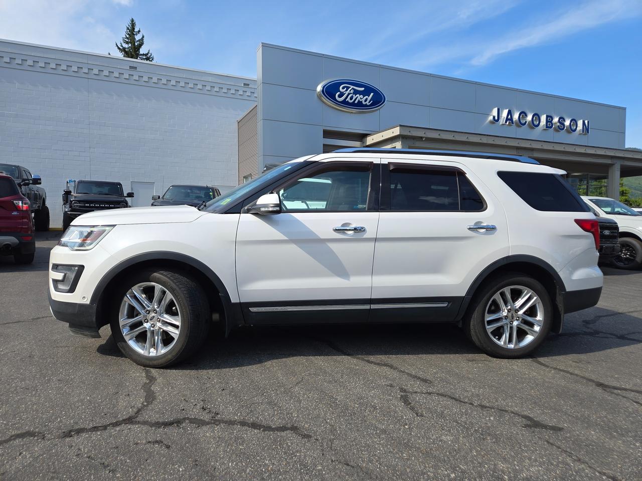 2017 Ford Explorer LIMITED Photo1
