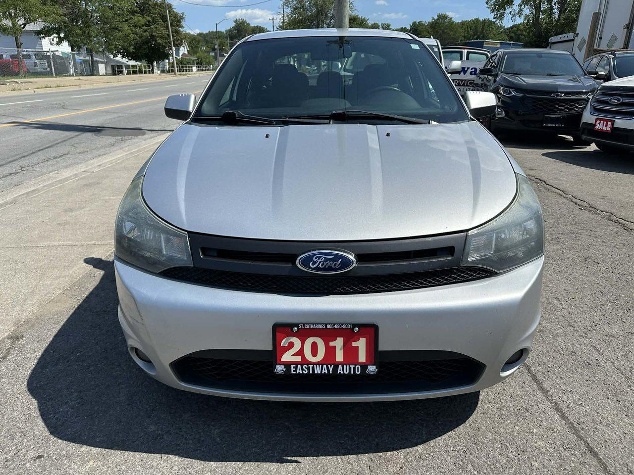 2011 Ford Focus SES - Photo #9