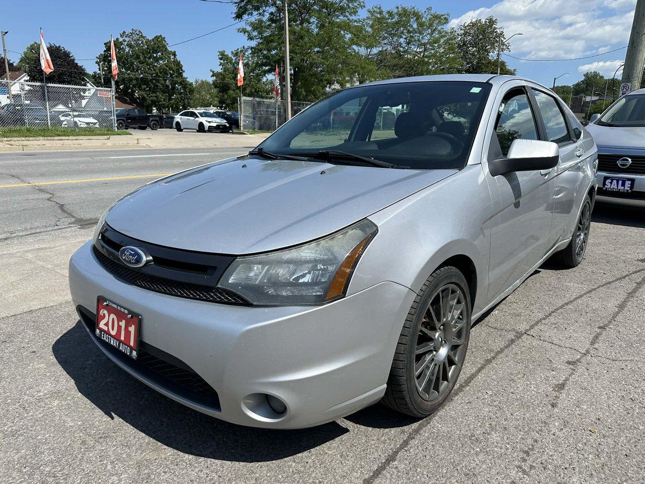 2011 Ford Focus SES - Photo #8