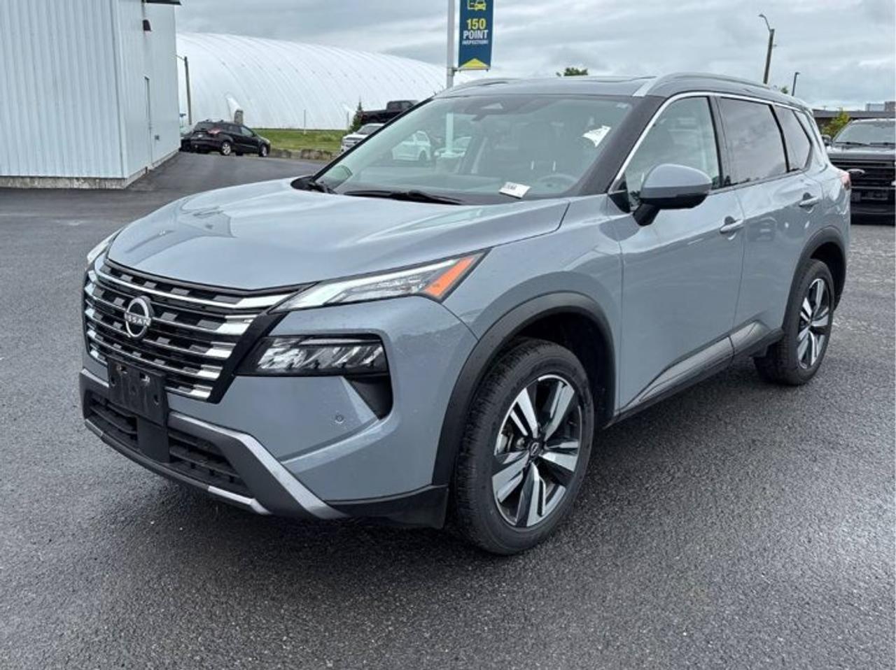 2024 Nissan Rogue SL AWD | Leather | Sunroof | 360 Camera | Heated Wheel + Seats | CarPlay + Android | and More ! Photo0