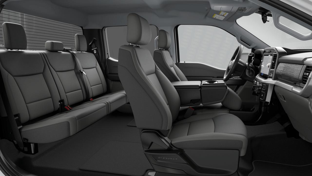 2026 Ford F-150 XLT Photo3