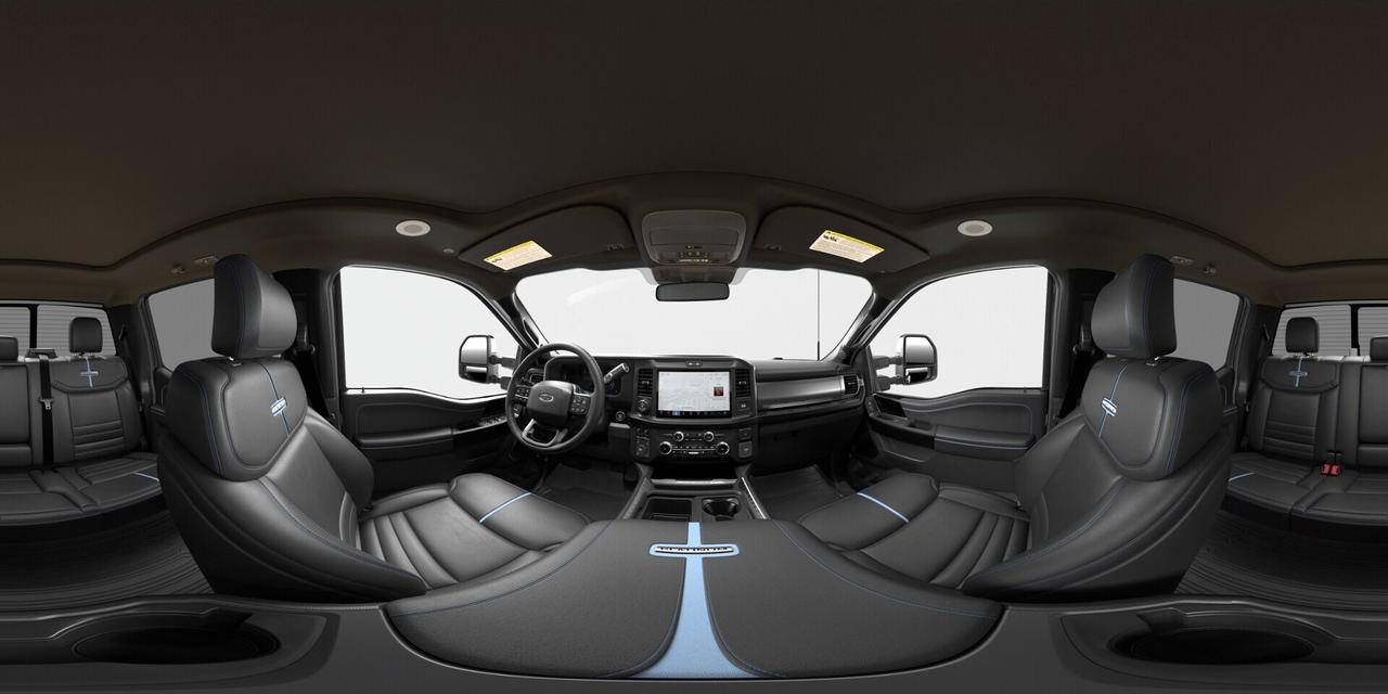 2026 Ford F-450 Super Duty DRW Platinum Photo
