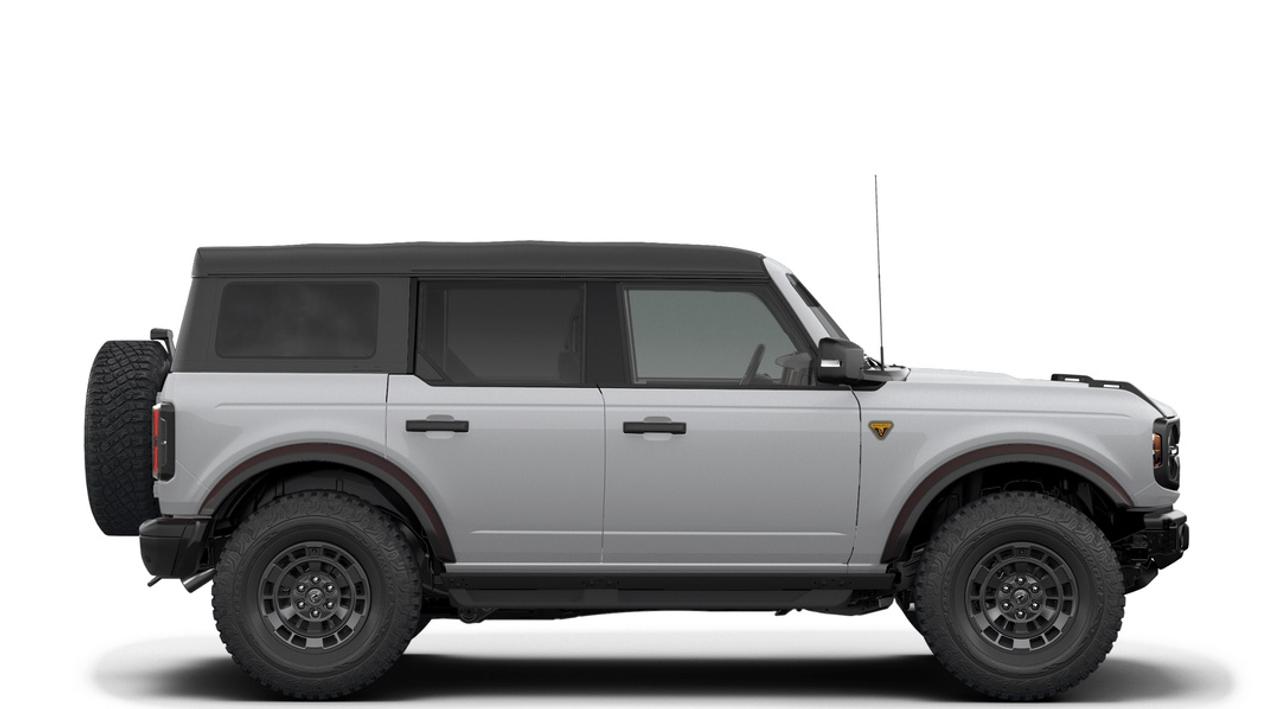 2026 Ford Bronco Badlands Photo4