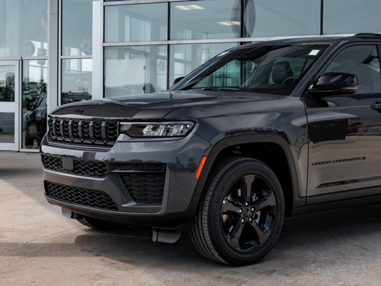 2026 Jeep Grand Cherokee Altitude Photo