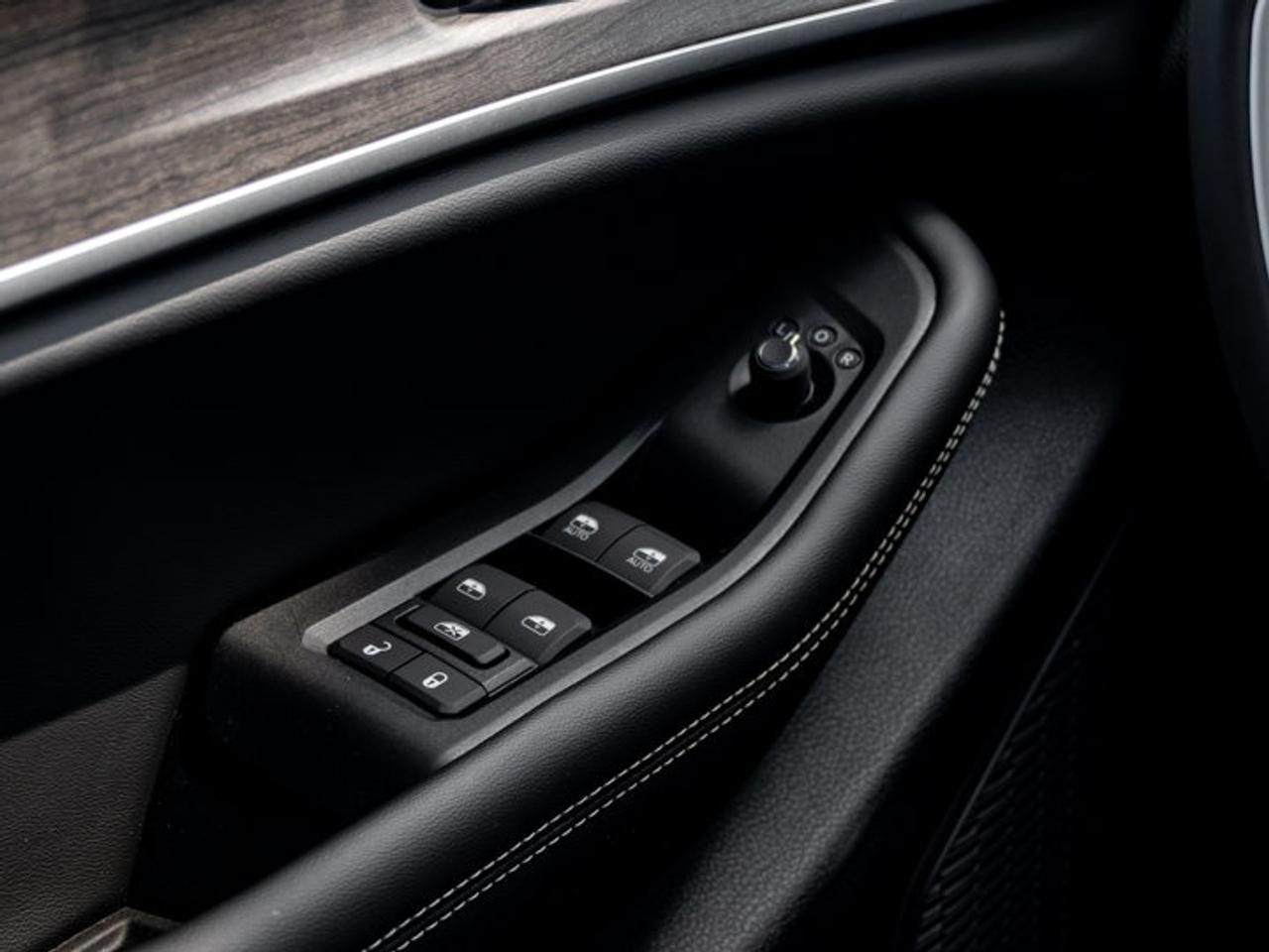 2026 Jeep Grand Cherokee Altitude Photo