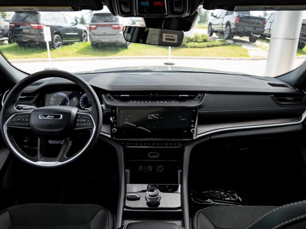 2026 Jeep Grand Cherokee Altitude Photo