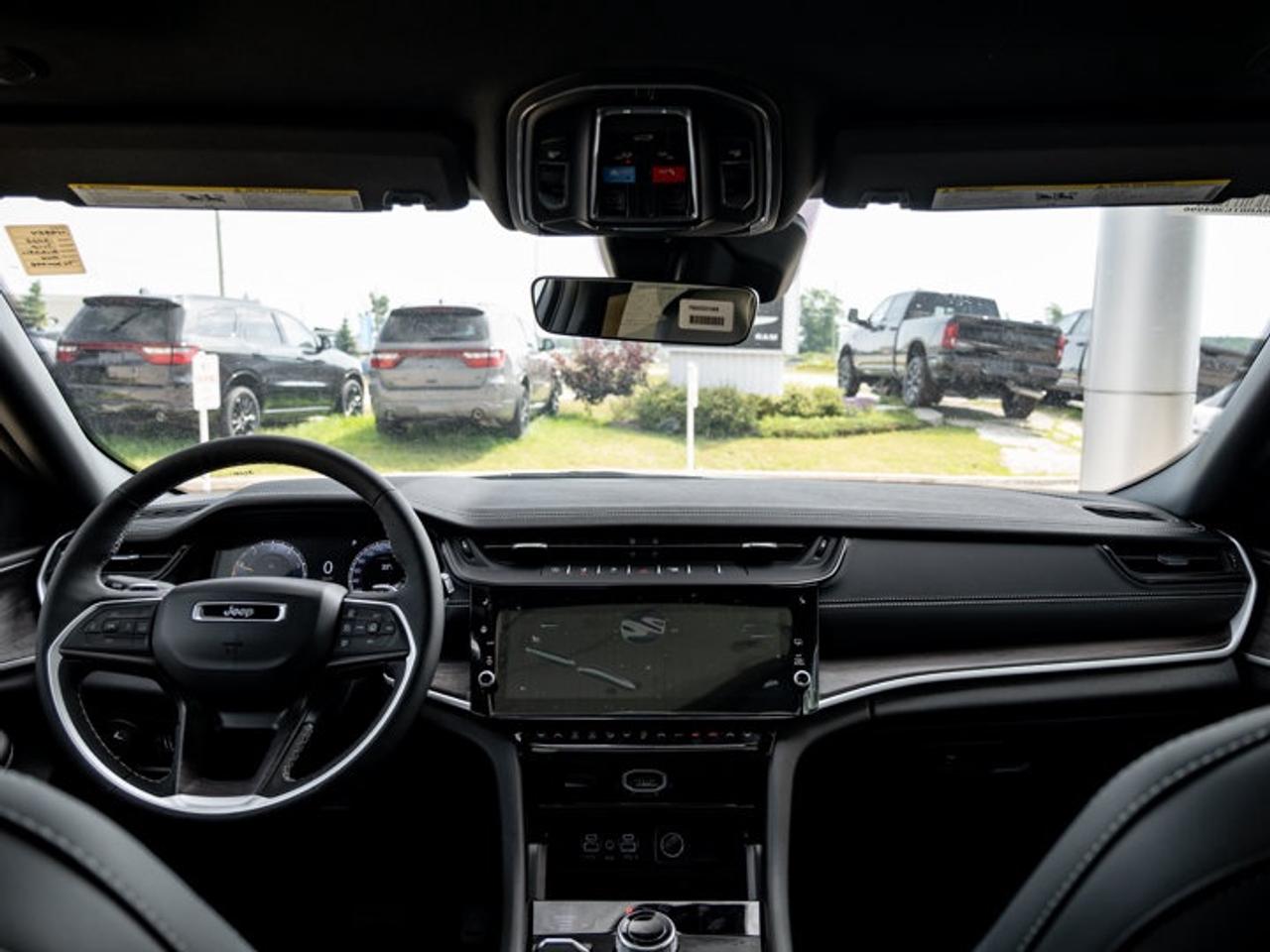 2026 Jeep Grand Cherokee Altitude Photo