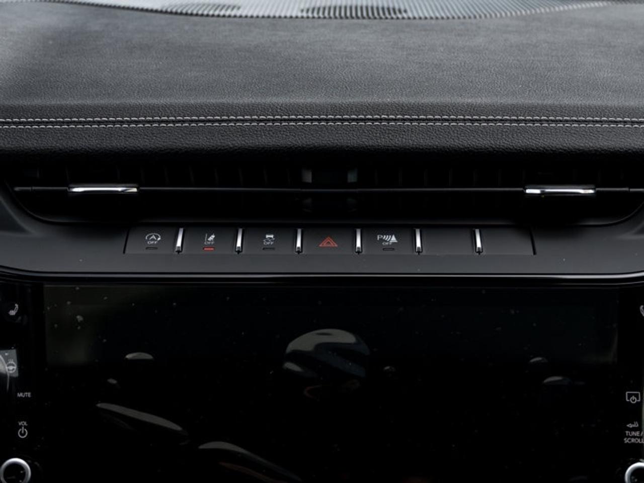 2026 Jeep Grand Cherokee Altitude Photo
