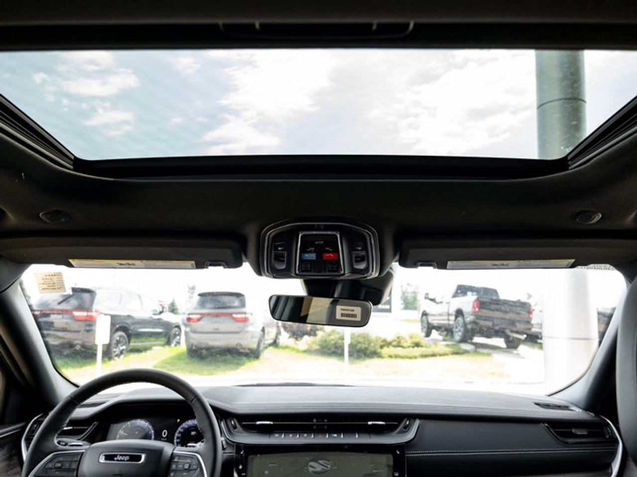 2026 Jeep Grand Cherokee Altitude Photo