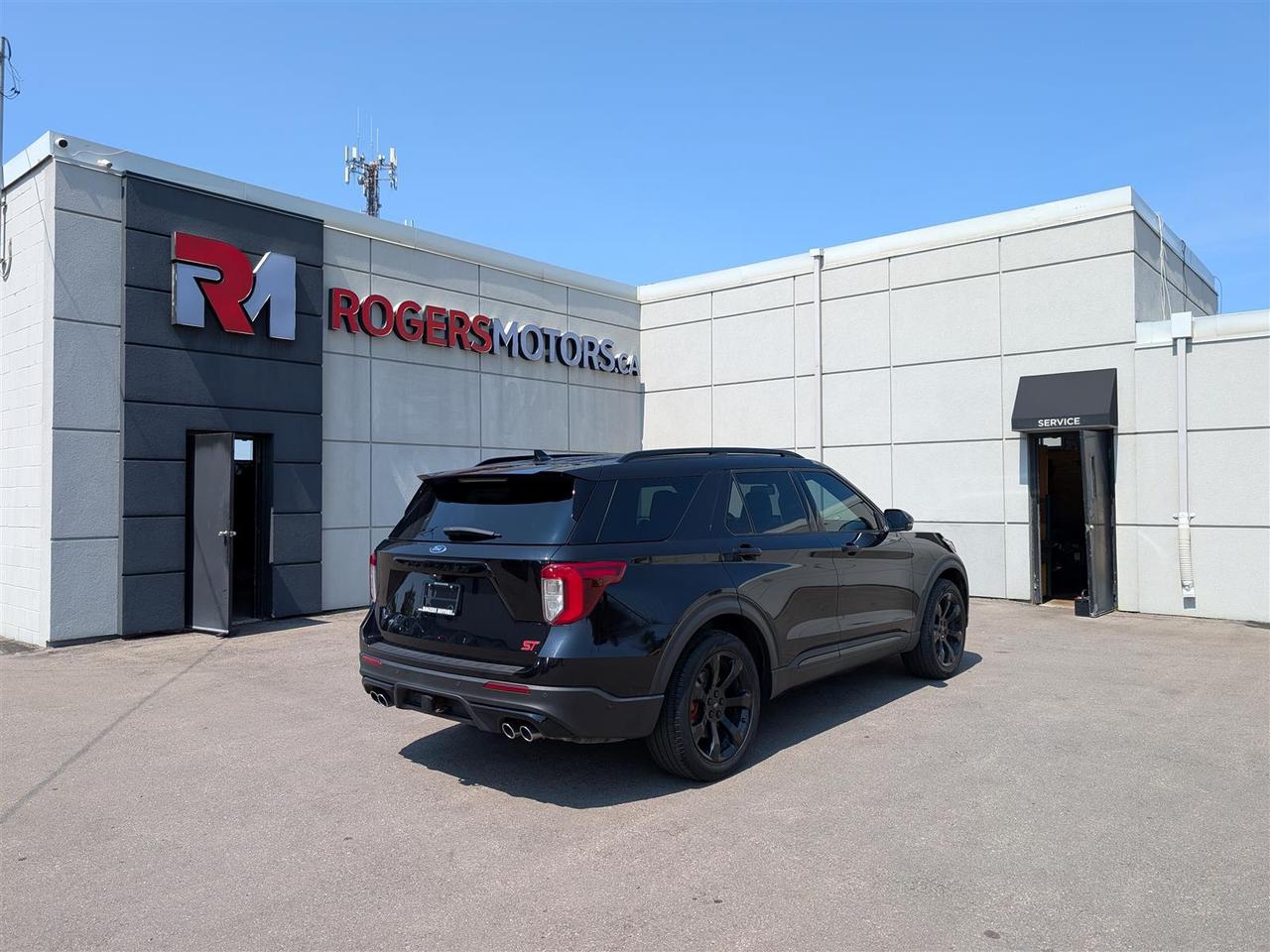 2020 Ford Explorer ST AWD - 7 PASS - NAVI - PANO ROOF - TECH FEATS Photo