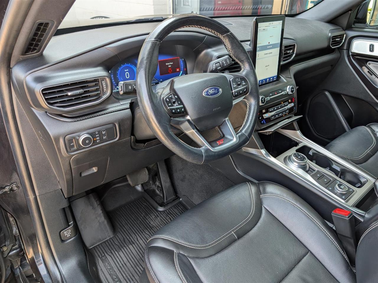 2020 Ford Explorer ST AWD - 7 PASS - NAVI - PANO ROOF - TECH FEATS Photo