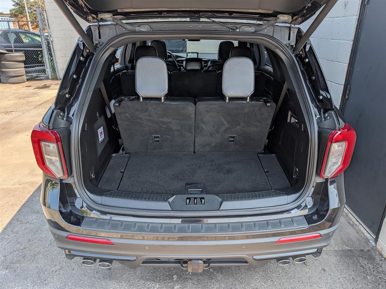2020 Ford Explorer ST AWD - 7 PASS - NAVI - PANO ROOF - TECH FEATS Photo