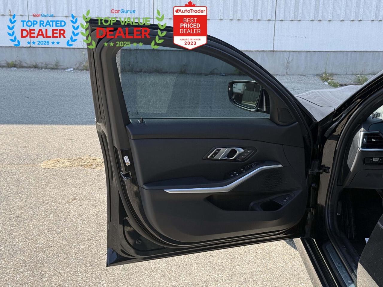 2019 BMW 3 Series //M PKG | BMW SERVICED | PANO | LOADED Photo