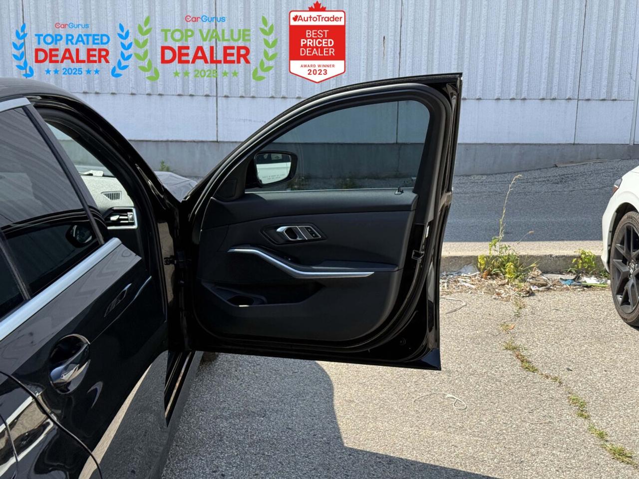 2019 BMW 3 Series //M PKG | BMW SERVICED | PANO | LOADED Photo